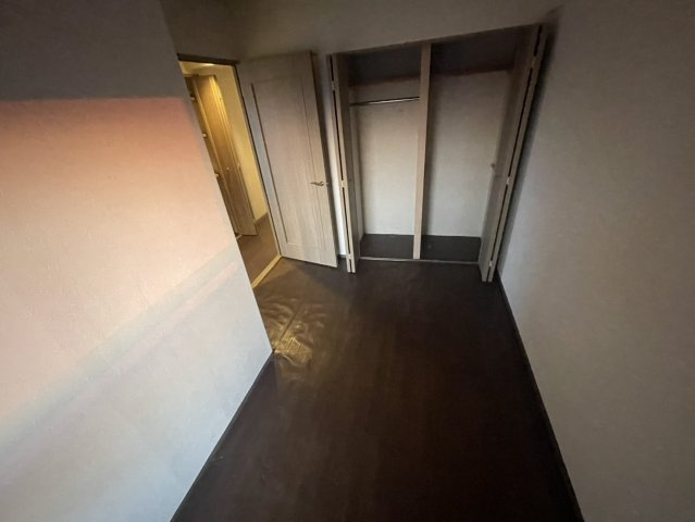 ロイヤルシャトーねやがわオークビルの洋室