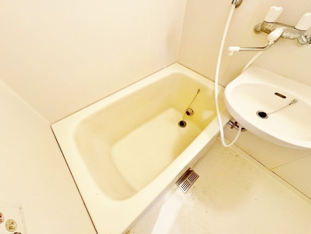 カーサマローネの浴室