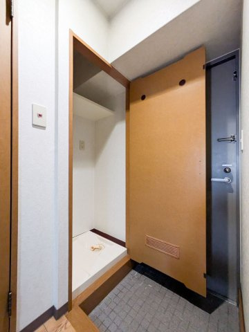 エンクレスト西公園の玄関