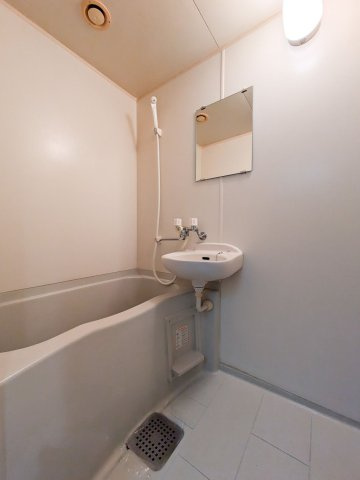 エンクレスト西公園の浴室