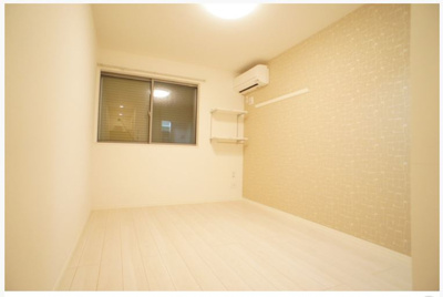 【居間・リビング】 | フォンテーヌ根岸 | 反転タイプ