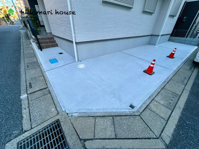 北区日進町2丁目　新築戸建01の駐車場