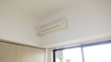 ＩＳＩＩビルの設備|エアコン一基付いています
