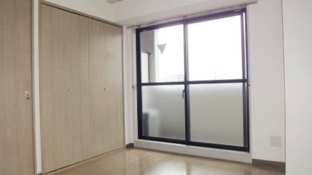 ＩＳＩＩビルの居間・リビング|洋室６．１帖