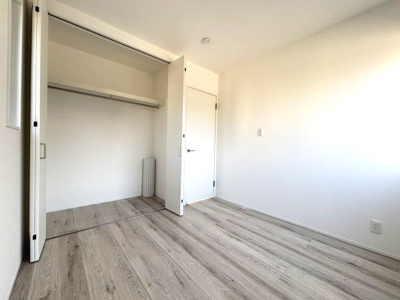 【洋室】 | 蛍ヶ丘戸建 | 落ち着いた色調の洋室です