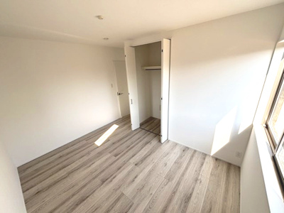 【洋室】 | 蛍ヶ丘戸建 | 落ち着いた色調の洋室です