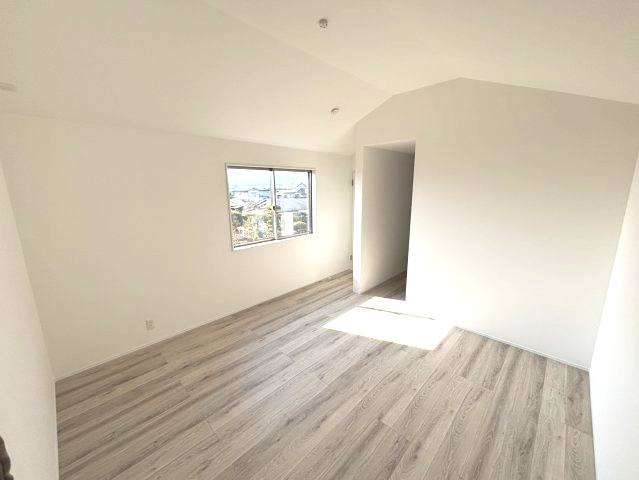 【洋室】 | 蛍ヶ丘戸建 | 使い勝手のいい洋室です