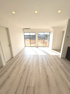 【居間・リビング】 | 蛍ヶ丘戸建 | 居間です