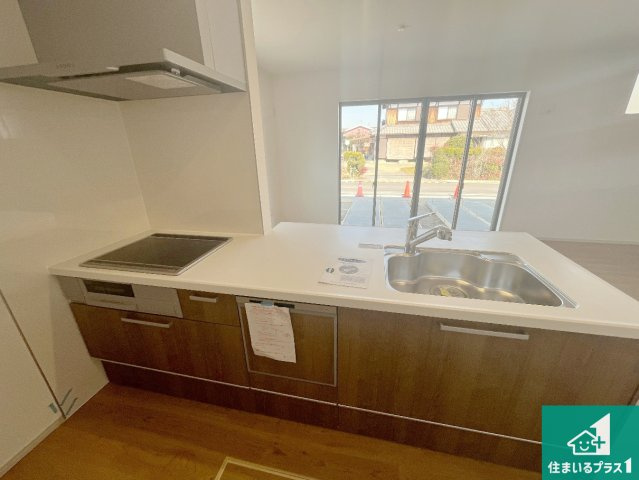 守山市荒見町　第1期　新築一戸建ての前面道路含む現地写真|周辺は落ち着いた街並みの住宅地！子育てがしやすい住環境です！まだ未完成ですが、現地でしかわからない事もございます。是非一度ご覧ください。