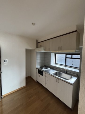 【キッチン】 | ダイナコート鷹の巣 | きれいなキッチンです