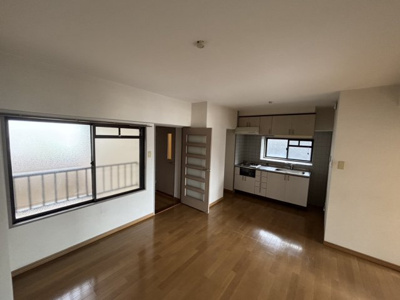 【居間・リビング】 | ダイナコート鷹の巣 | おしゃれなリビングです