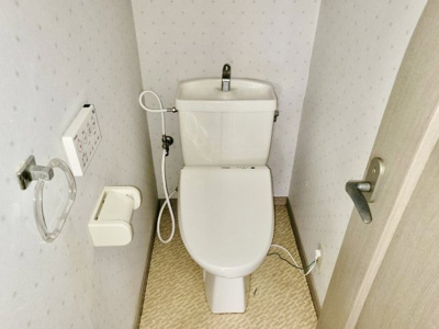 【トイレ】 | 遠賀郡岡垣町桜台売りアパート | コンパクトで使いやすいトイレです