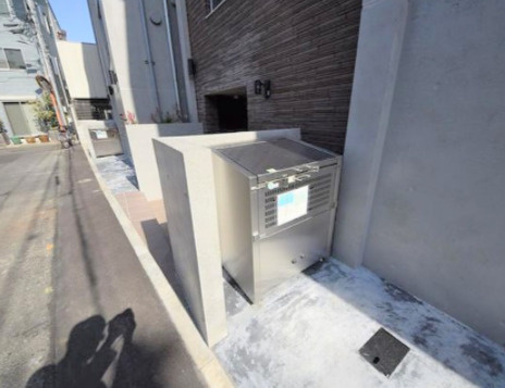 エンシス　ウエノサクラギの駐車場