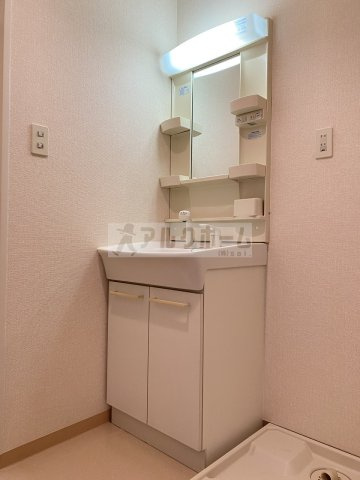 エストレノの独立洗面台