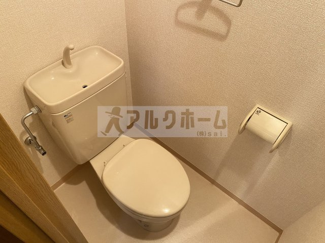 エストレノのトイレ