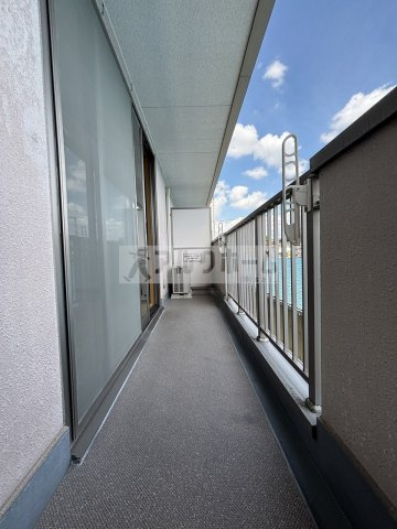 エストレノのバルコニー