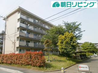 【外観】 | 緑豊かな住環境、近隣にも公園や緑が多く子育てしやすい環境です