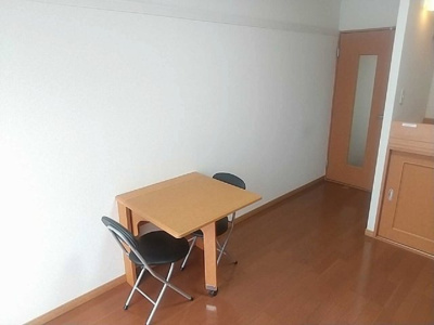 【居間・リビング】 | レオパレス中町