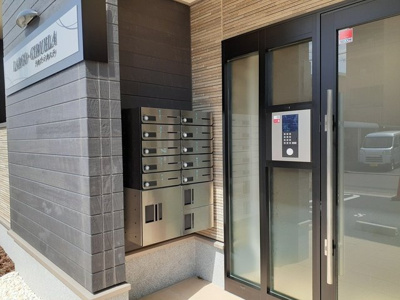 【エントランス】 | ラルゴ・シルエラ