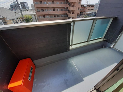 【バルコニー】 | ラルゴ・シルエラ