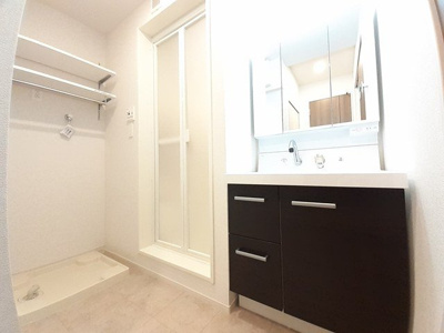 【洗面所】 | 椿庵 | 忙しい朝には欠かせない洗面所です