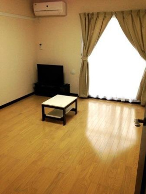 【居間・リビング】 | レオネクストコヅチⅥ | おしゃれなリビングです