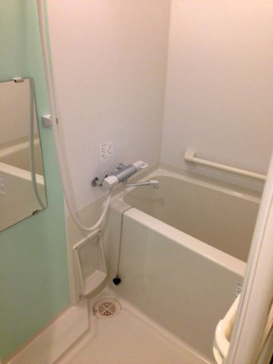 【浴室】 | レオネクストコヅチⅥ | きれいなお風呂です
