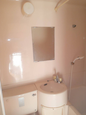 【洗面所】 | メゾン岡 | 忙しい朝には欠かせない洗面所です