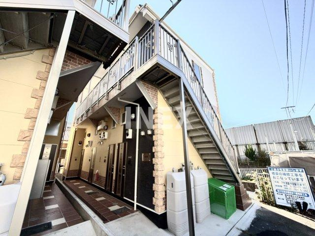 横浜市磯子区上中里町のアパート