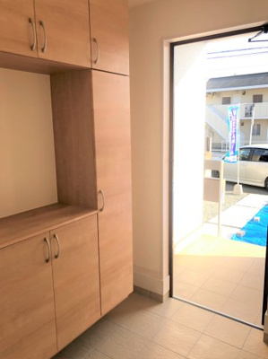 【玄関】 | 【20万円ｷｬｯｼｭﾊﾞｯｸ対象物件】リーブルガーデン斑鳩町龍田3期 全2棟 1号棟 | 施工例写真