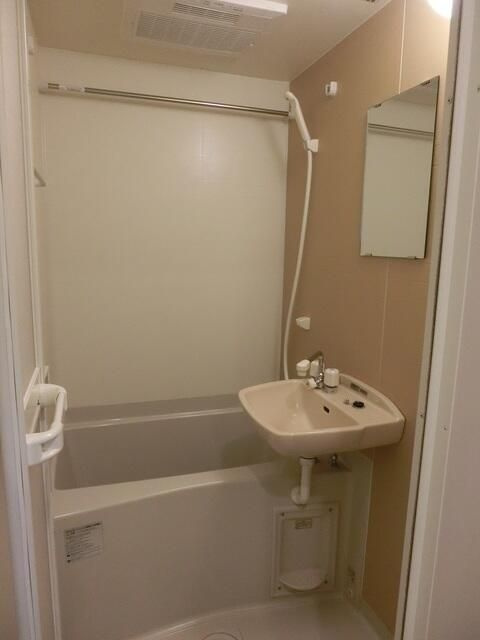 ＭＥＬＤＩＡ池袋の浴室