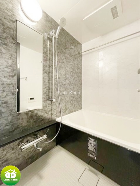 JU TOWER FRONT 亀沢の浴室