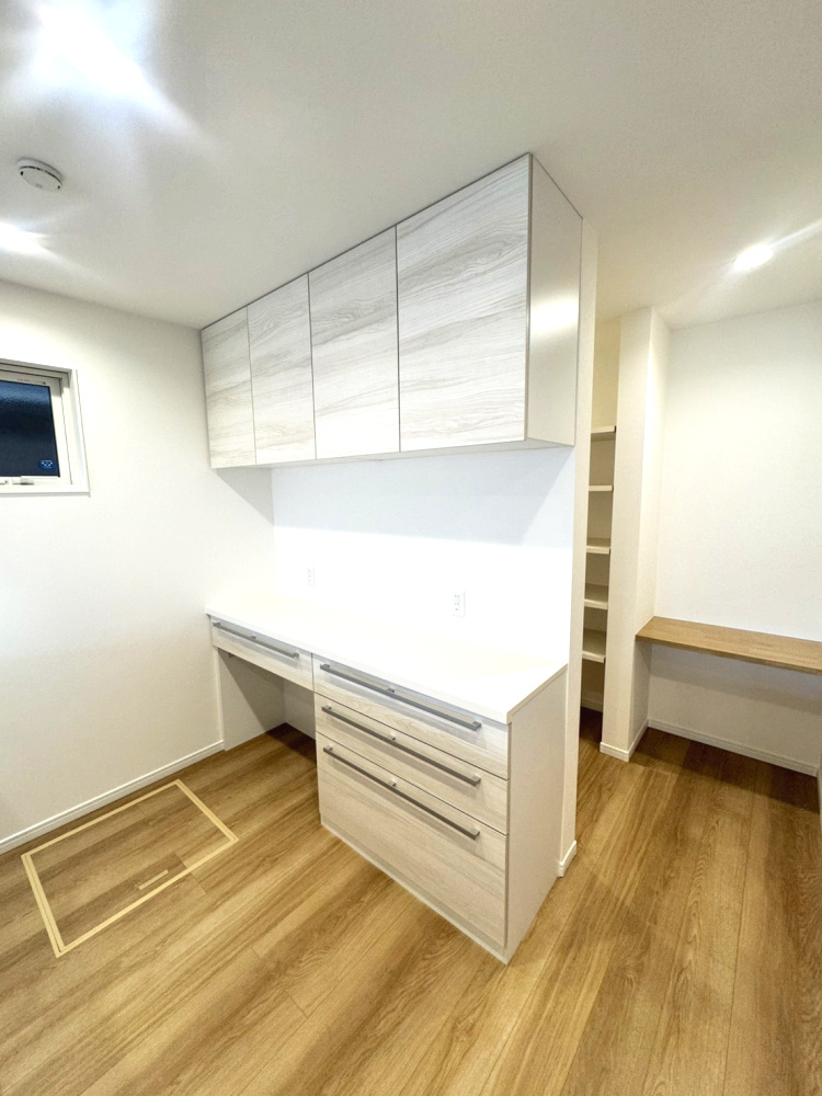 甲南台新築戸建の収納|食器やカップ類を収納するカップボード