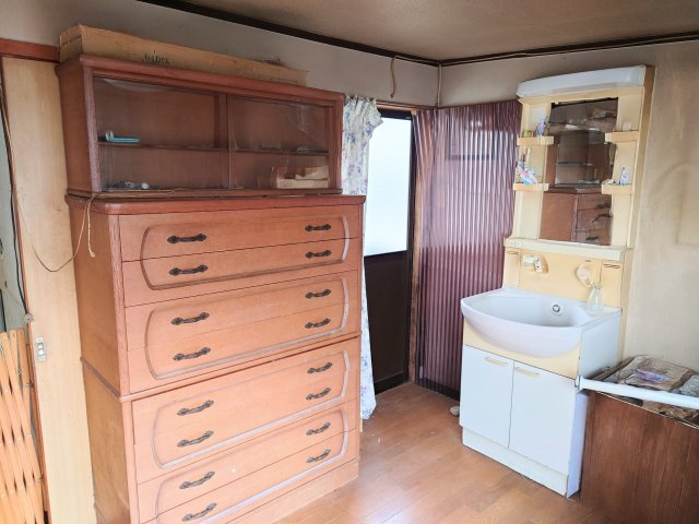 売中古戸建　静岡市駿河区鎌田の独立洗面台