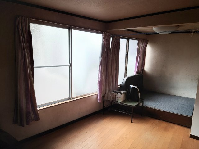 売中古戸建　静岡市駿河区鎌田の洋室