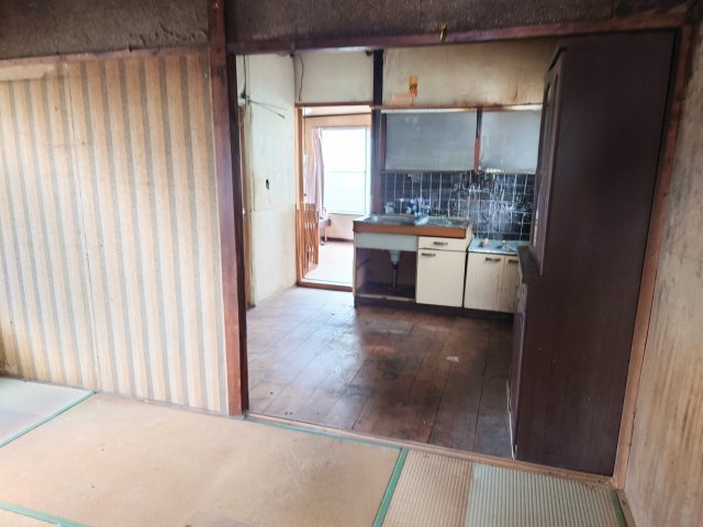 売中古戸建　静岡市駿河区鎌田のキッチン|コンパクトなキッチンです！