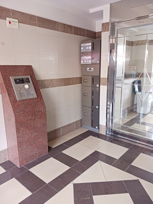 【エントランス】 | フォーウィルズコート | 建物の内部です