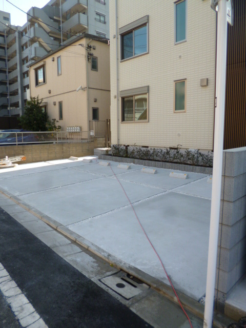 Raffineの駐車場|駐車場有