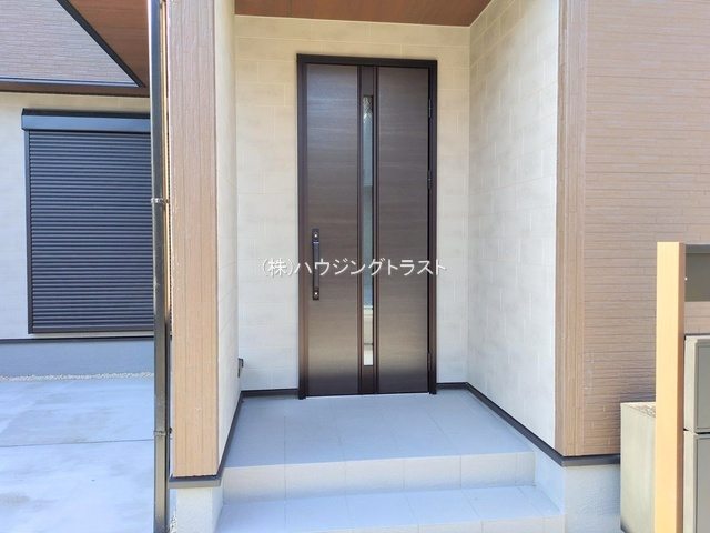 仲介手数料無料　Livele Garden.S　所沢上新井第16期　全５棟の玄関