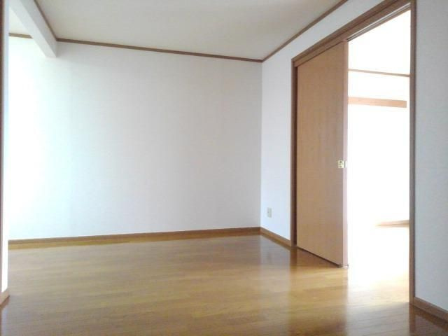 ユートピアアサヒＡの居間・リビング