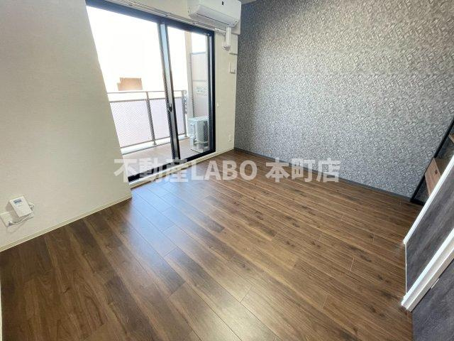 セイワパレス真田山公園南の洋室