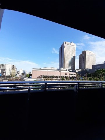 スアヴィス千葉のバルコニー|暖かな日差しのふりそそぐバルコニー