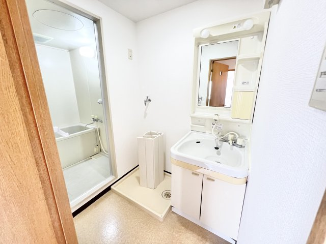 ガーデンハイムの洗面所|スペースが確保できる洗面所です