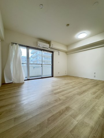 ルネシティ脇浜町4号棟の居間・リビング