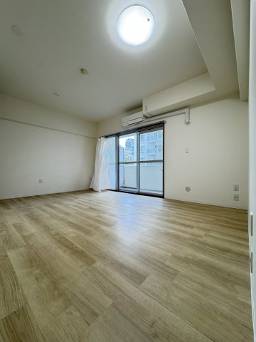 ルネシティ脇浜町4号棟の居間・リビング