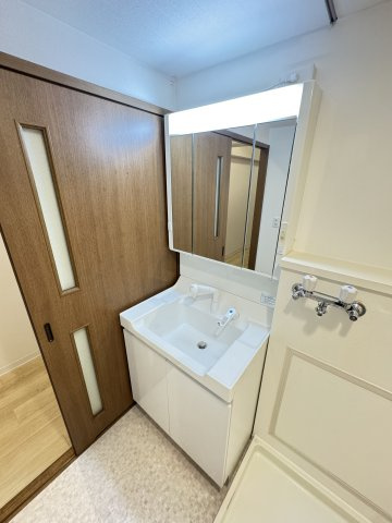 ルネシティ脇浜町4号棟の洗面所