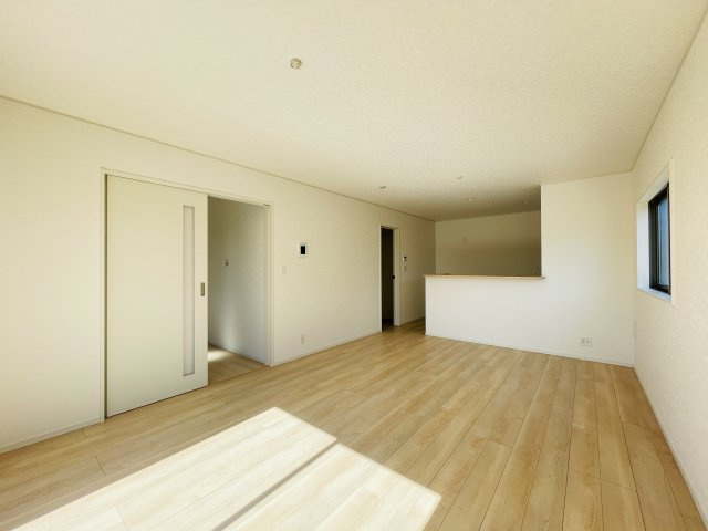 【居間・リビング】 | 寄居町赤浜第6  クレイドルガーデン　新築戸建　全2棟　2号棟