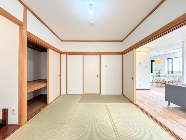 戸塚区平戸２丁目　中古戸建ての和室|◆暮らし心地を大きく左右する収納を、適材適所に配置し使い勝手を考慮しました。空間を余すところなく有効利用した収納は生活空間をより上質なものにしてくれるでしょう。

