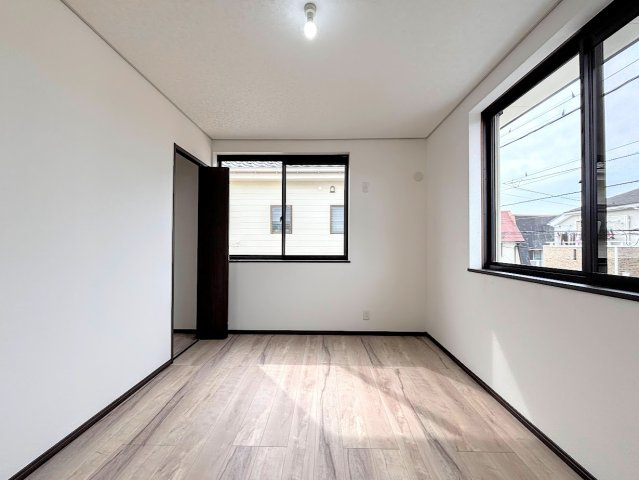 戸塚区平戸２丁目　中古戸建ての洋室|◆土・日・祝日は、当社スタッフによる現地案内会を実施しております。もちろん平日のご案内も可能です。お気軽にご相談ください！！
