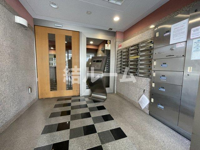 豊島区東池袋５丁目の賃貸マンションのエントランス